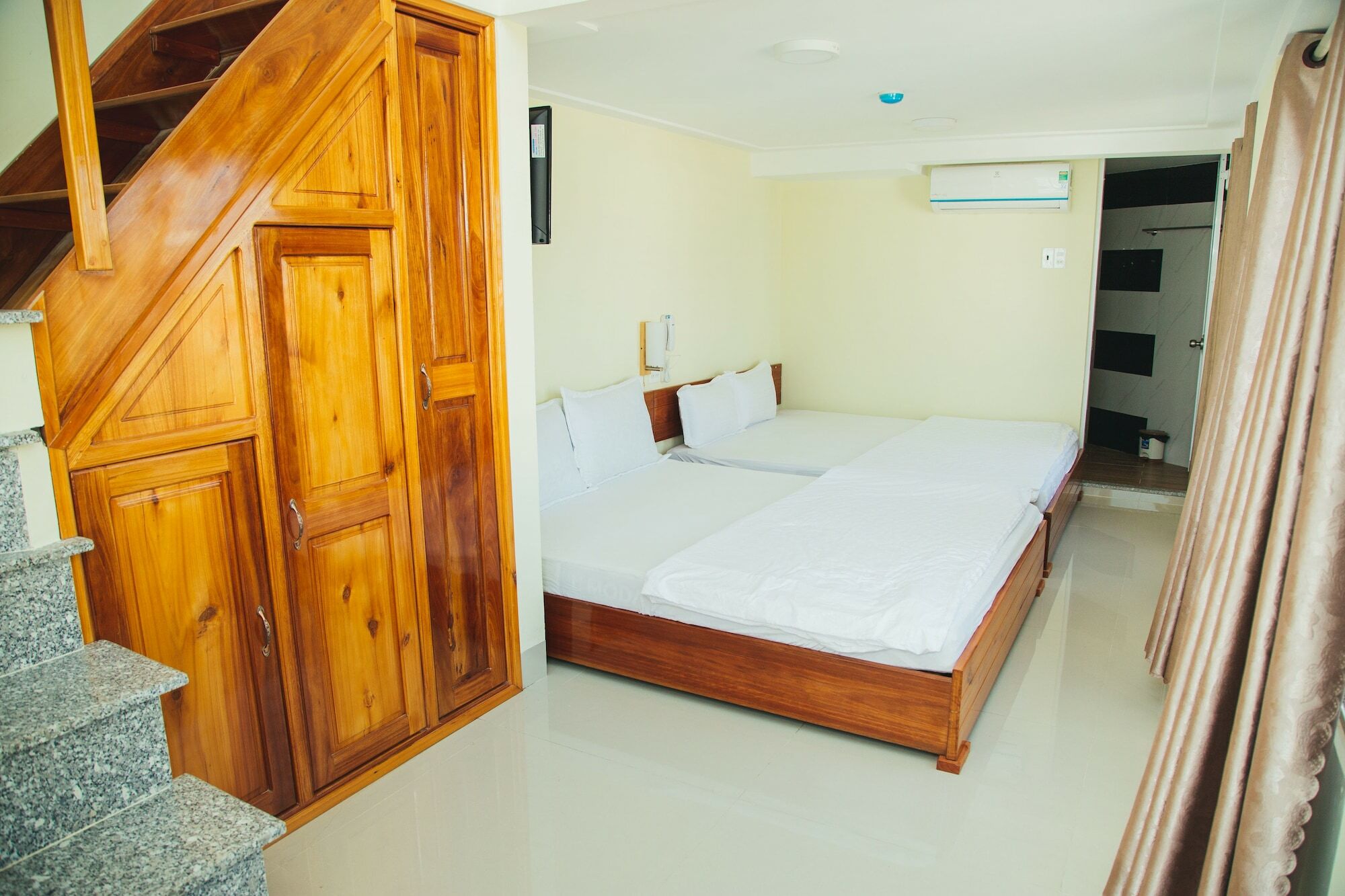 Ngoc Huong Hostel & Apartments กวีเญิน ภายนอก รูปภาพ